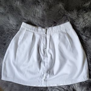 Stradivarius white mini w/pockets!